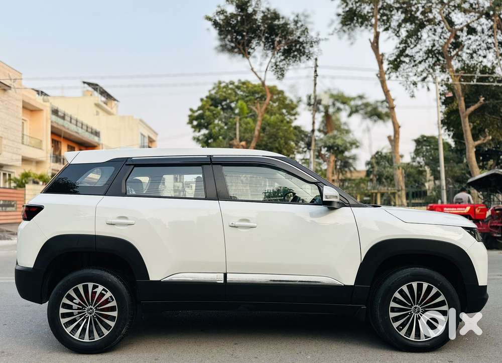 Maruti Suzuki Brezza 1.5 Vxi Smart Hybrid, 2024, Petrol