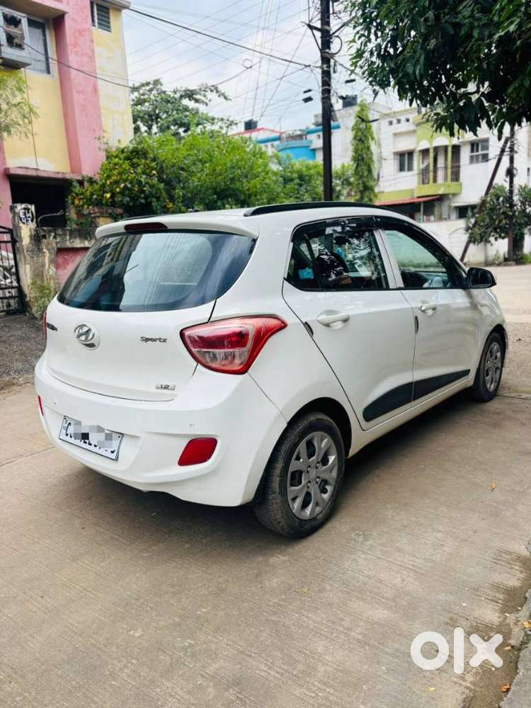 Hyundai Grand I10 Sportz Edition, 2016, Petrol