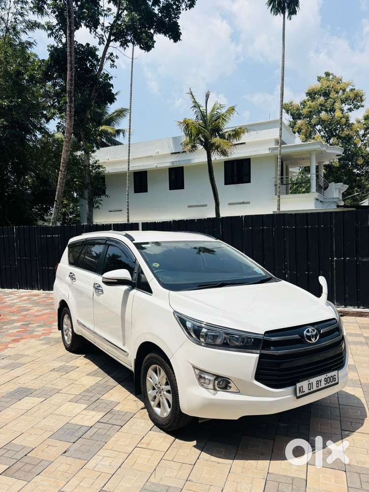 Toyota Innova Crysta 2.8 Gx At 8s, 2016, Diesel