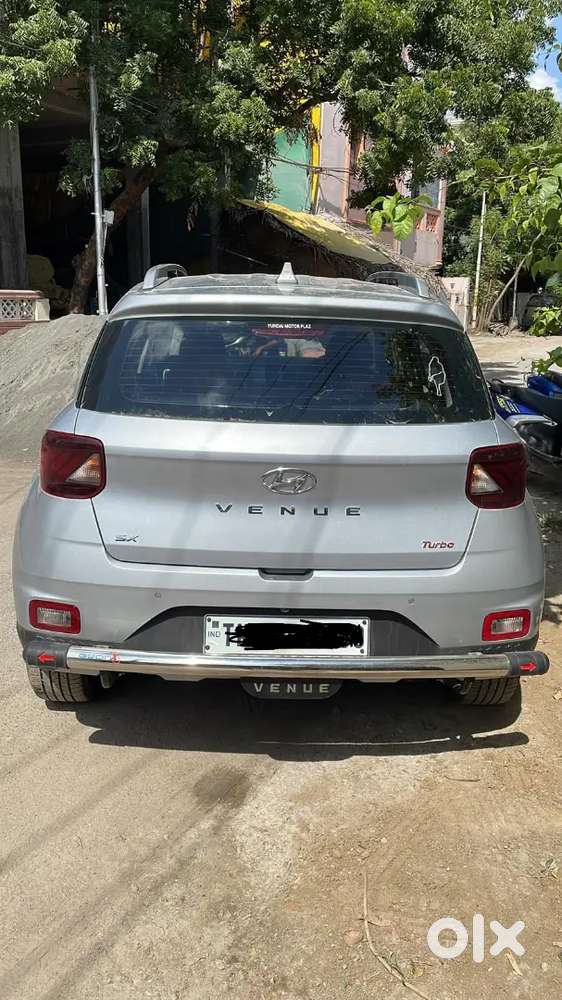 Hyundai Venue 2022 Petrol 16000 Km Driven