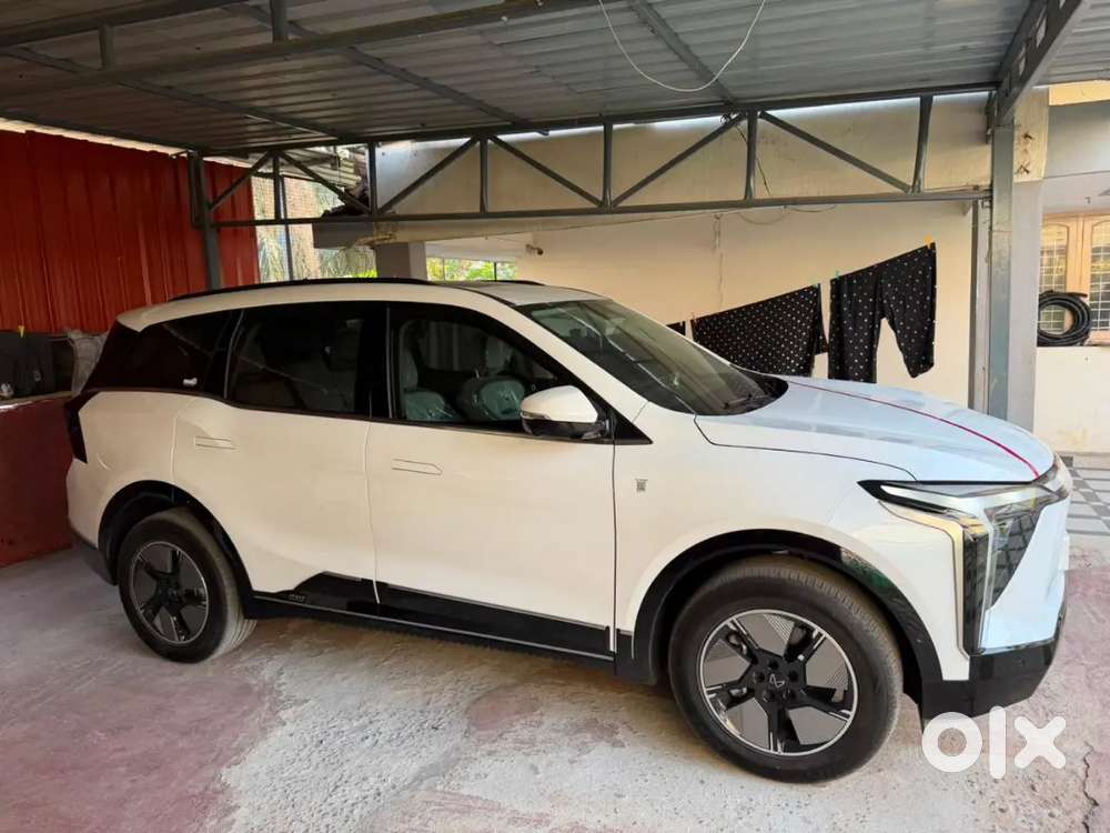 Mahindra Xev9s 2026 Electric Good Condition