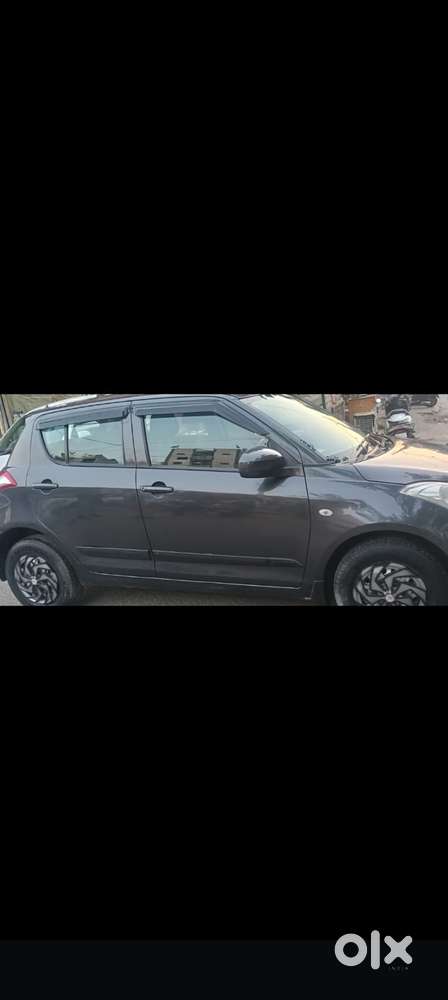 Maruti Suzuki Swift Lxi Optional-o, 2017, Cng & Hybrids