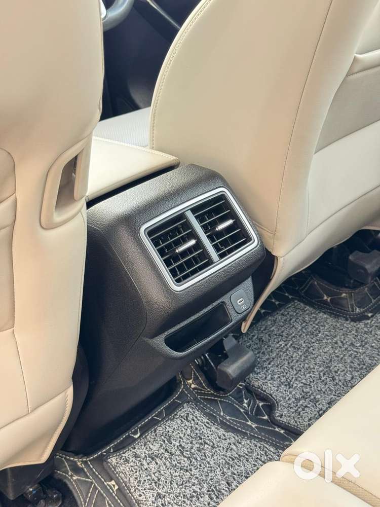Mahindra Xuv700 2.2 Ax 7 Diesel Mt Luxury Pack Str, 2023, Diesel