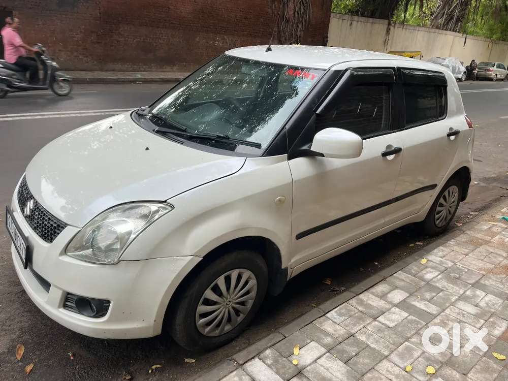 Maruti Suzuki Swift 2010 Vxi Petrol Manual