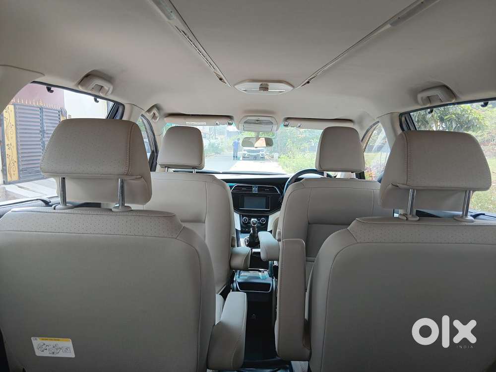 Mahindra Marazzo M8, 2019, Diesel