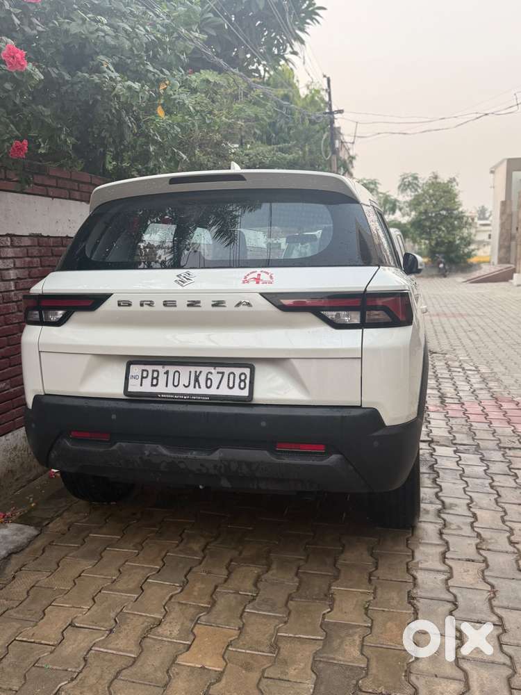Maruti Suzuki Brezza 2024 Petrol 24000 Km Driven