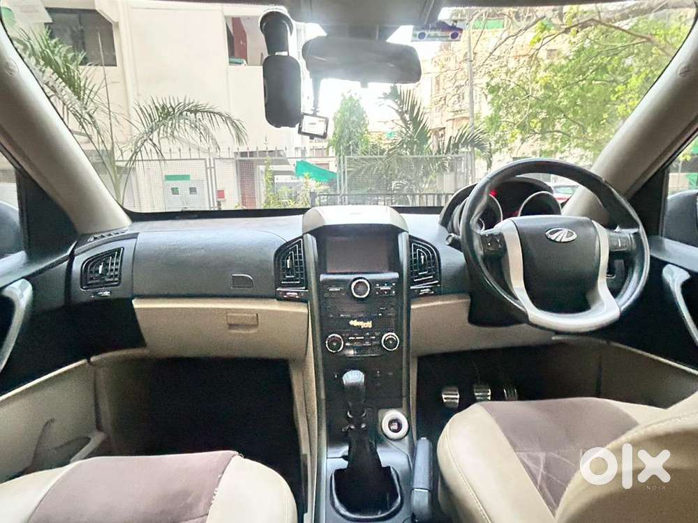 Mahindra Diesel Car W10 2015