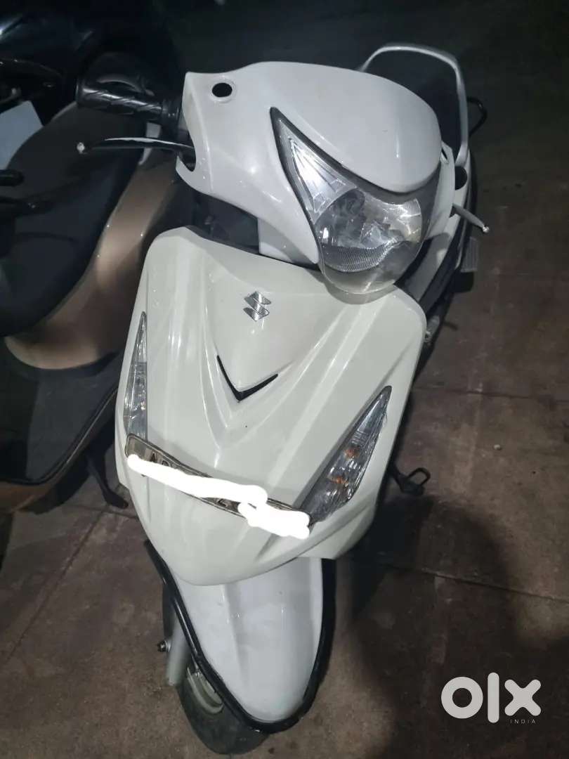 suzuki an 125 scooter