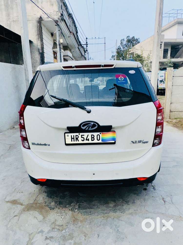 Mahindra Xuv500 W8 Dual Tone, 2012, Diesel