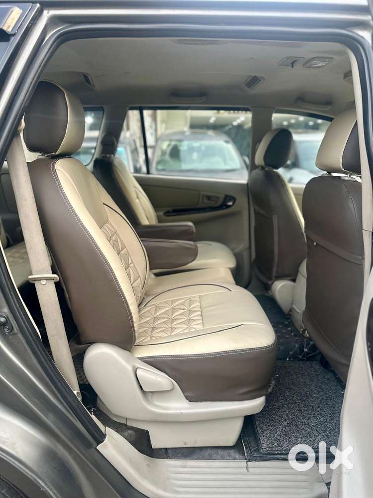Toyota Innova 2.5 G (diesel) 7 Seater, 2011, Diesel