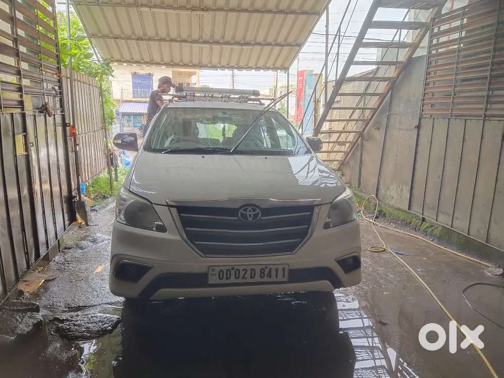 Toyota Innova 2013 Diesel Well Maintained