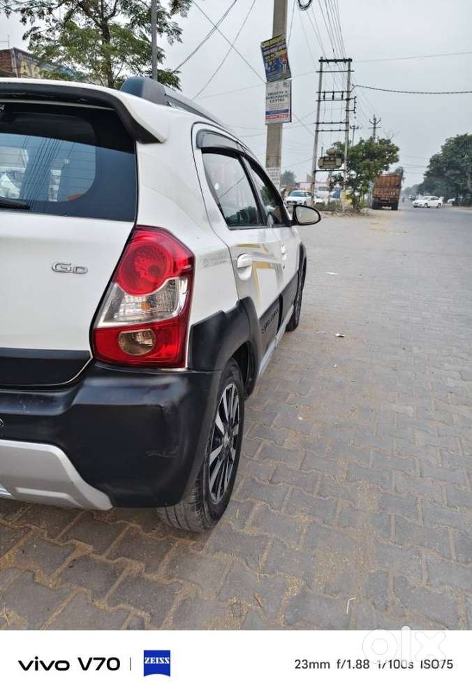 Toyota Etios Cross 1.2l G, 2015, Diesel