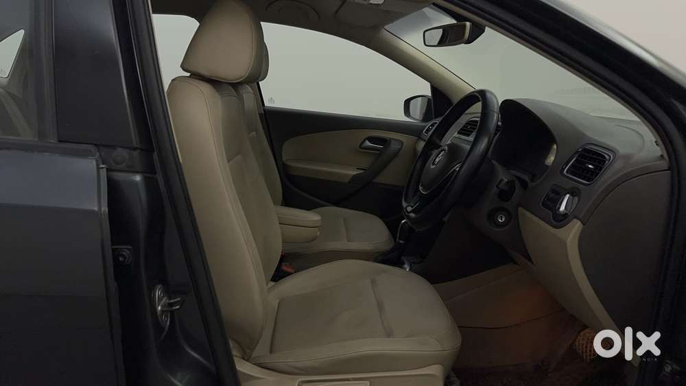 Volkswagen Vento 1.2 Tsi Highline At, 2016, Petrol