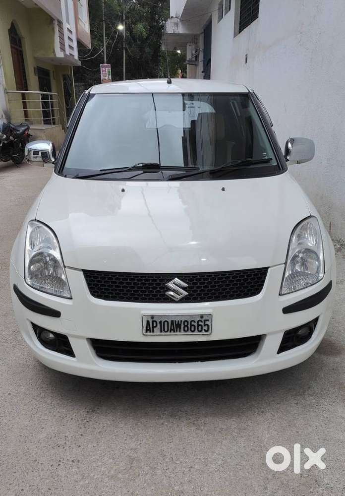 Maruti Suzuki Swift Vxi + Manual, 2011, Petrol