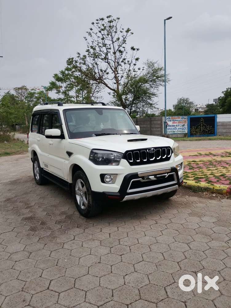 Mahindra Diesel Car 2019 S11