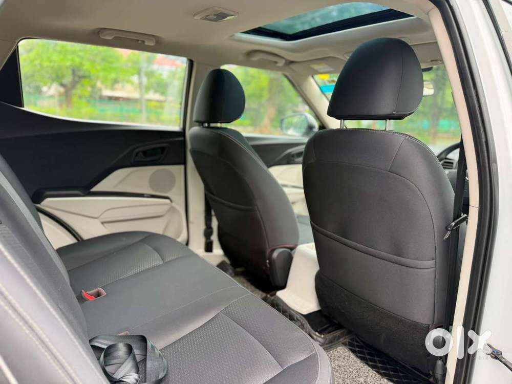 Mahindra Xuv300 W6, 2024, Petrol