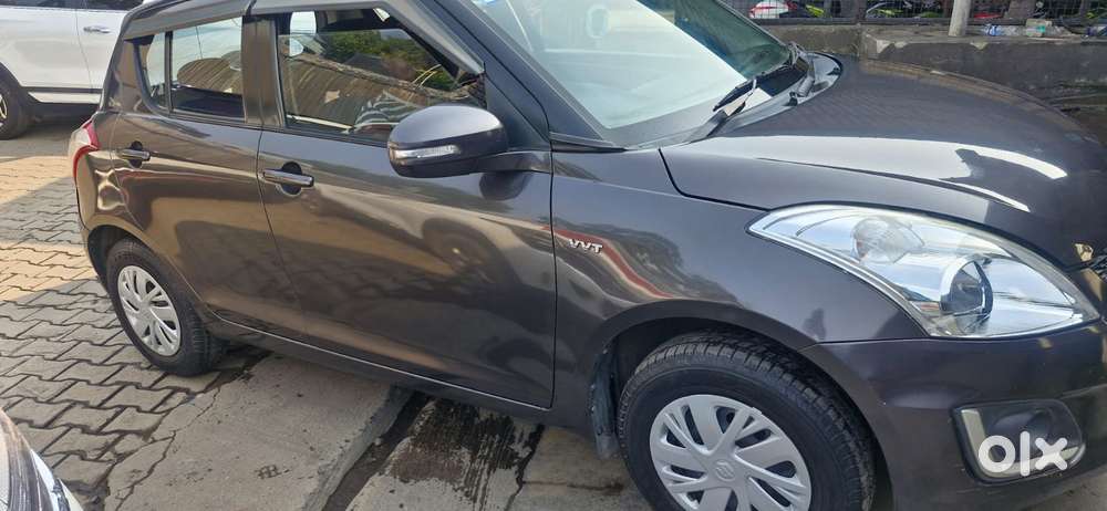 Maruti Suzuki Swift Vxi 1.2 Abs Bs-iv, 2015, Petrol