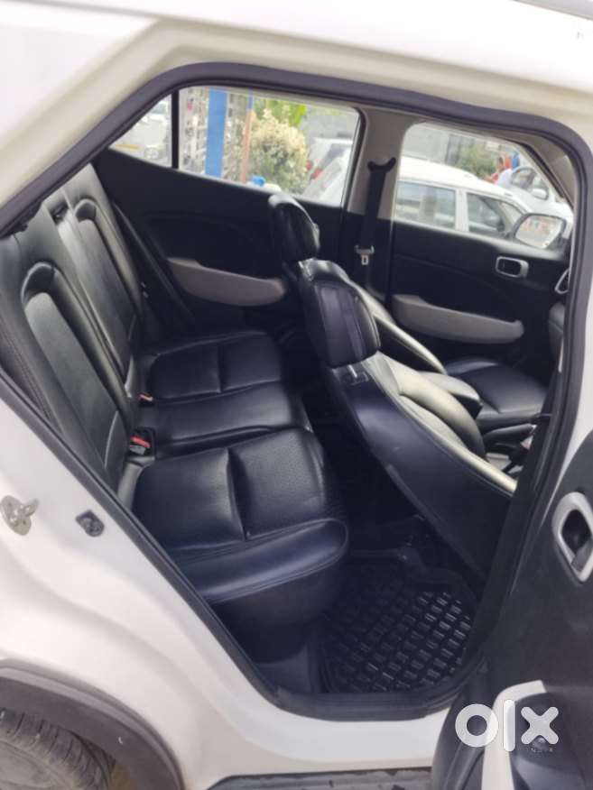 Hyundai Venue Sx Mt, 2023, Petrol