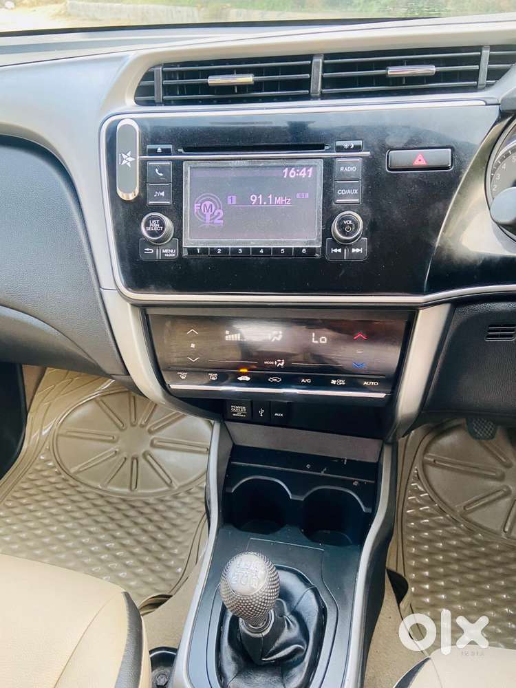 Honda City V Mt Exclusive, 2016, Petrol