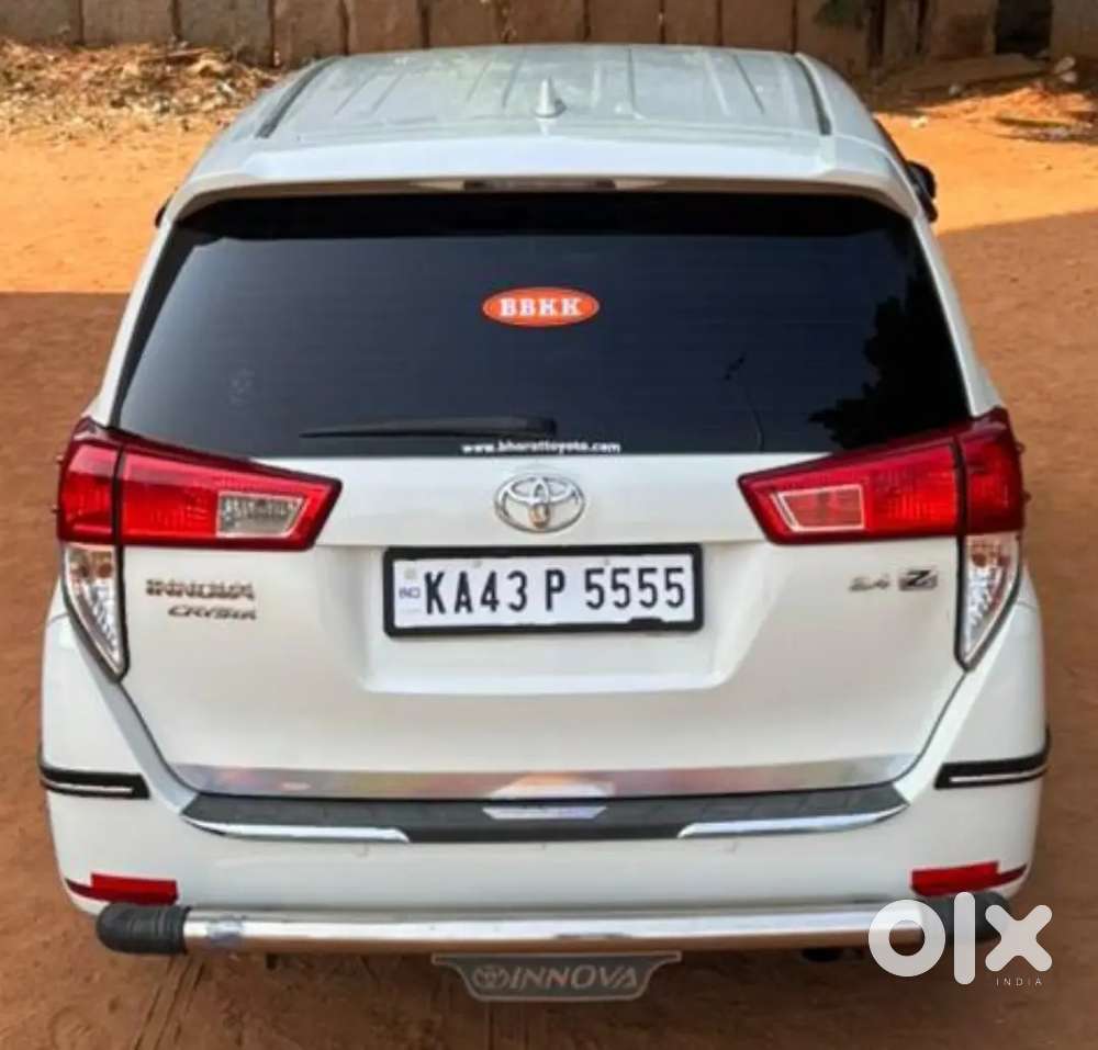 Toyota Innova Crysta 2019 Diesel 270000 Km Driven