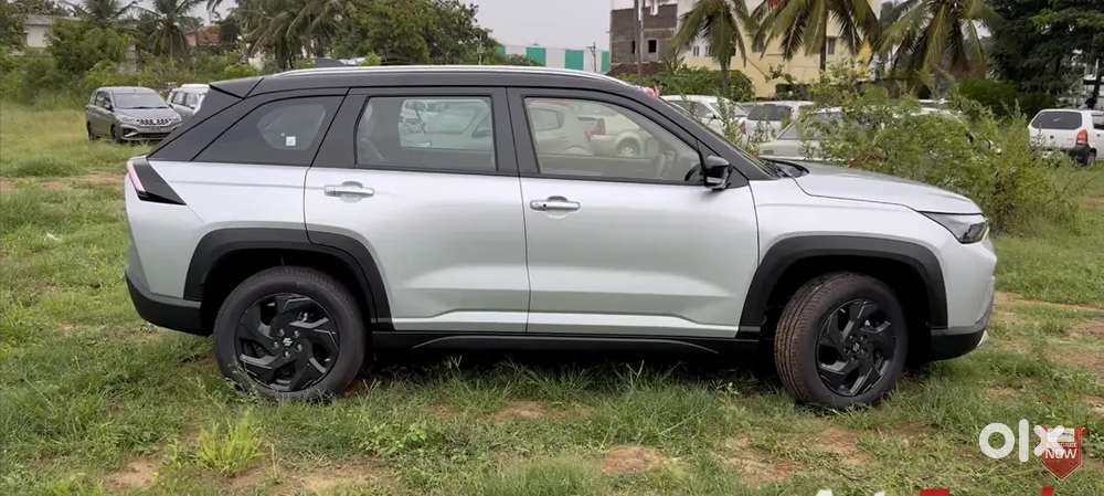 Maruti Suzuki Victoris Petrol 2025