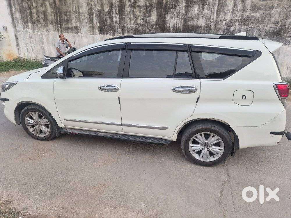 Toyota Innova Crysta 2.8z Automatic, 2018, Diesel
