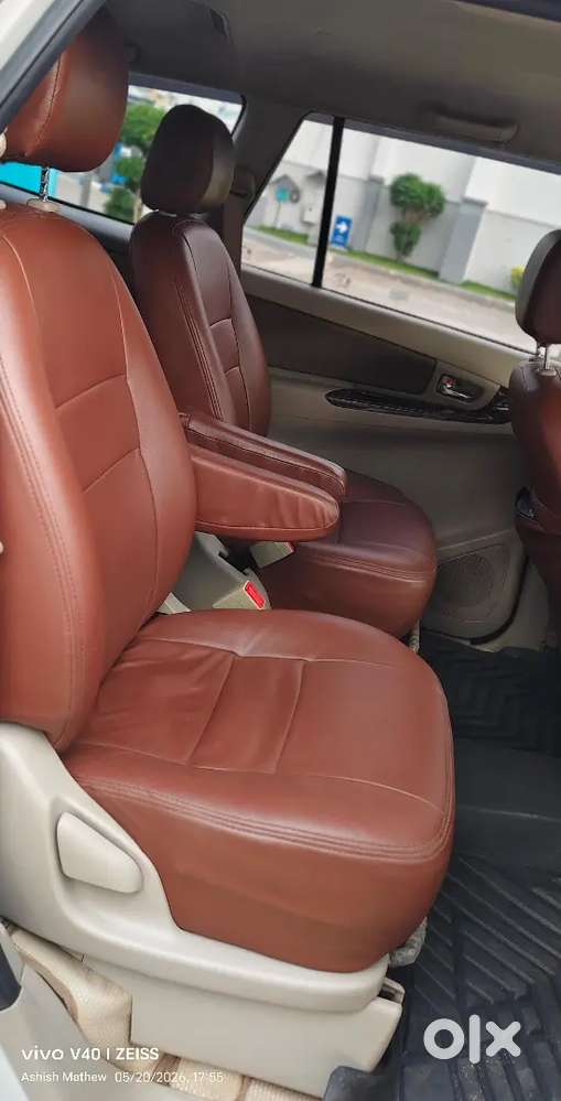 Toyota Innova 2014 V New Insurance No Replace