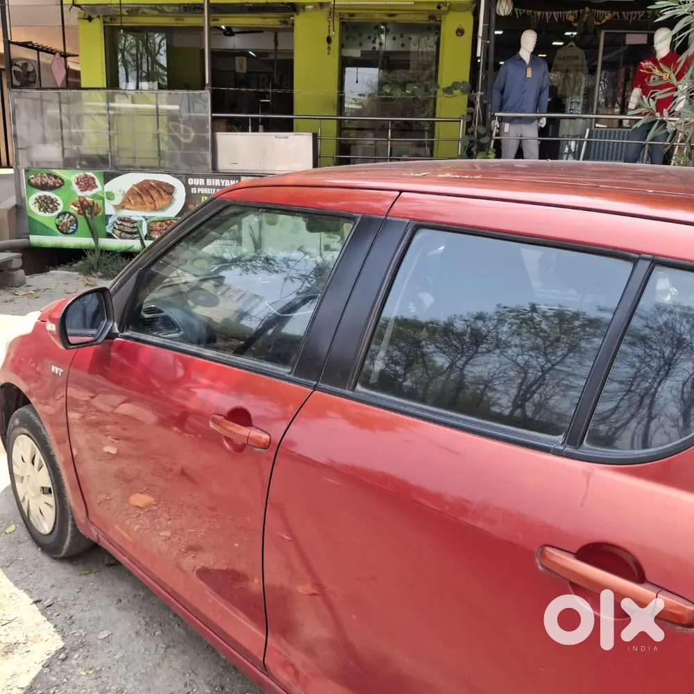Maruti Suzuki Swift Petrol, 2012, Automatic