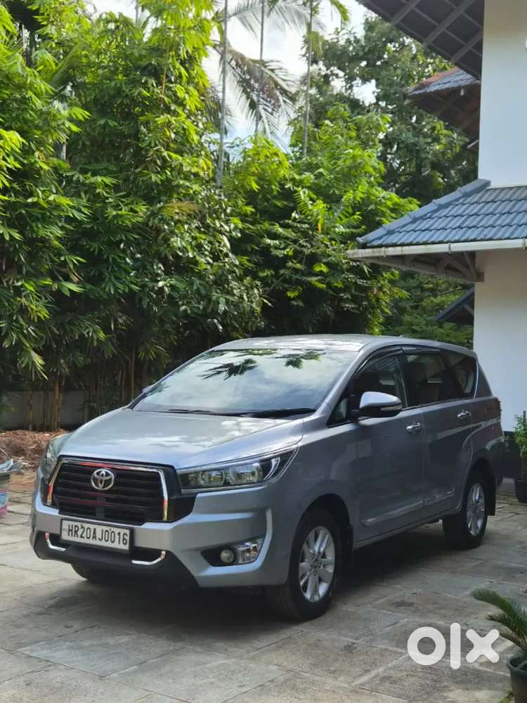 Toyota Innova Crysta 2.8g Amt .single Owner