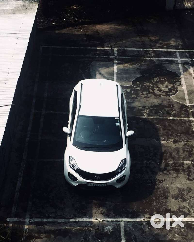 Nexon Xz+ Petrol, Calgary White