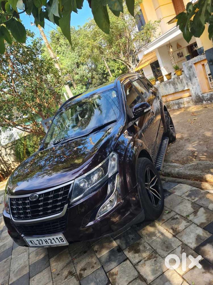 Mahindra Xuv500_w5_2018