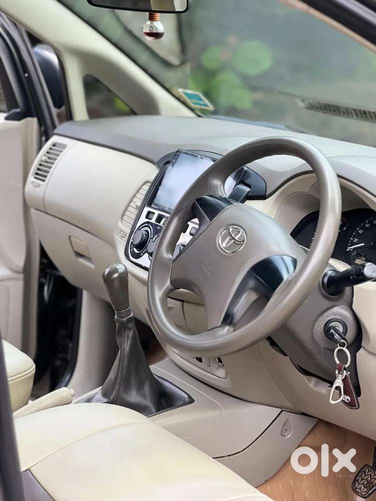 Toyota Innova 2012 Diesel Well Maintained