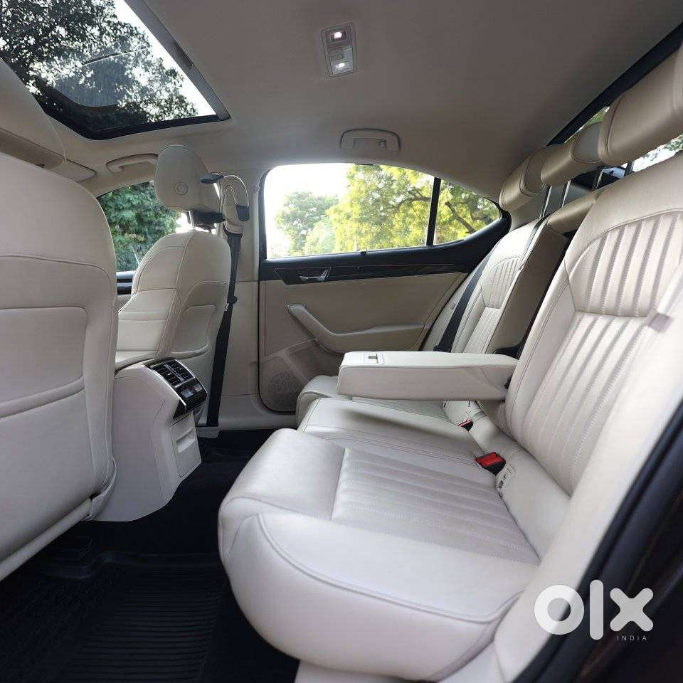 Skoda Superb 2.0 L&k Tsi At, 2021, Petrol