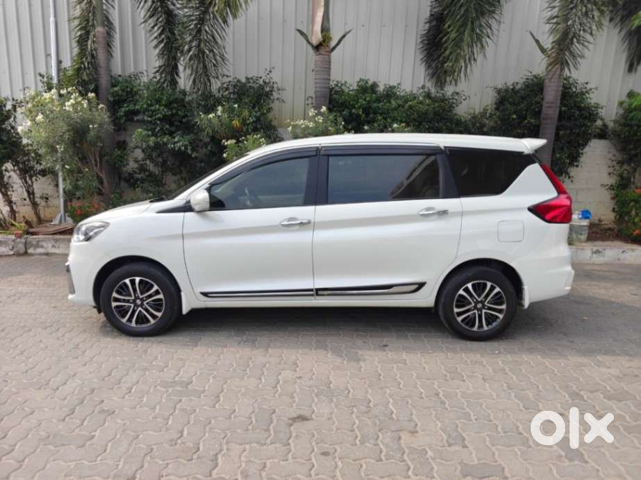 Maruti Suzuki Ertiga 1.5 Zxi Plus Shvs, 2022, Petrol