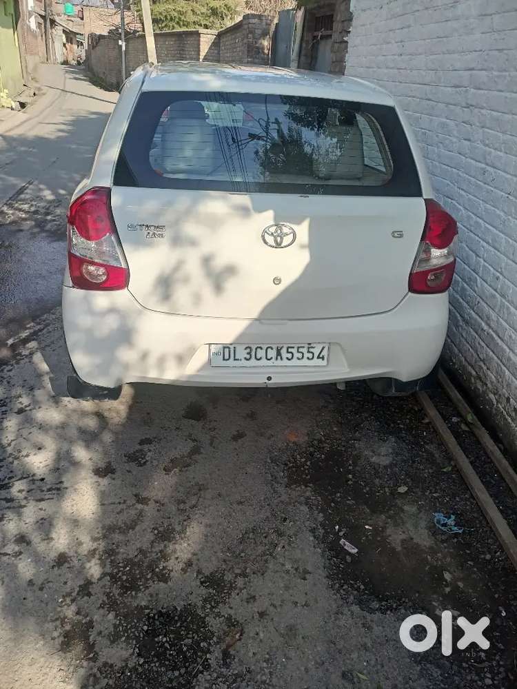 Etios Liva Petrol 2015 December
