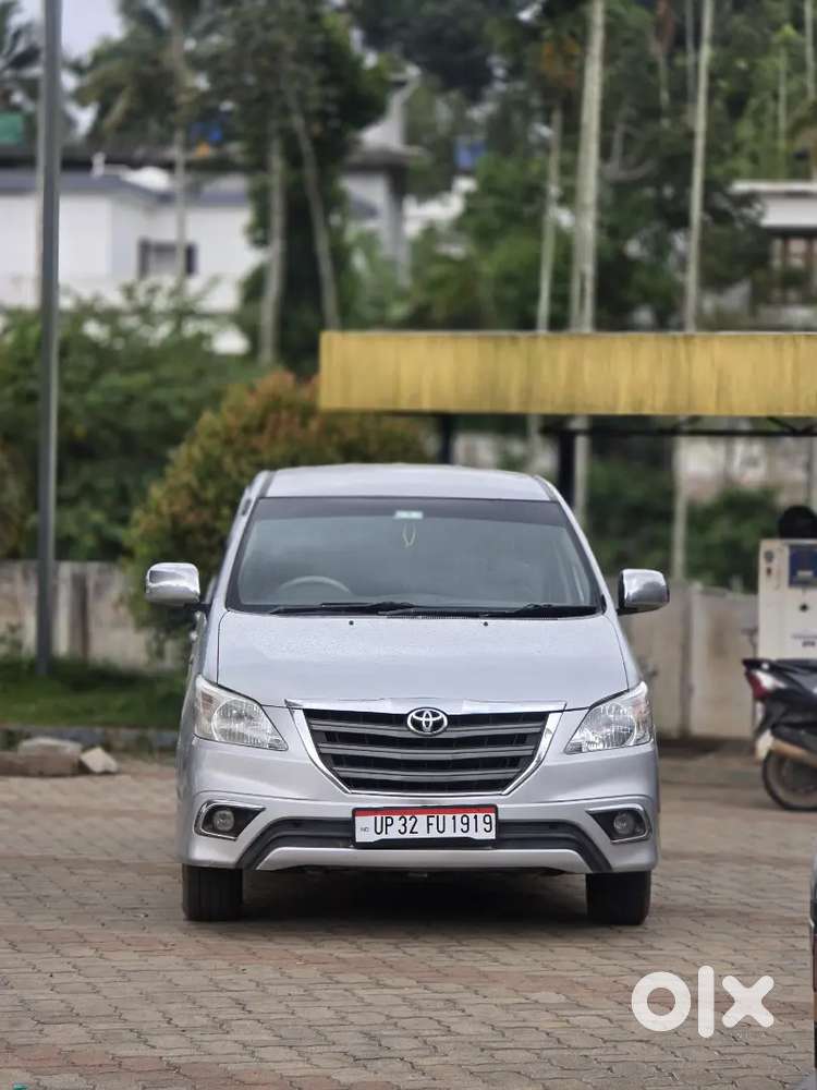 Toyota Innova 2.5 G 2014