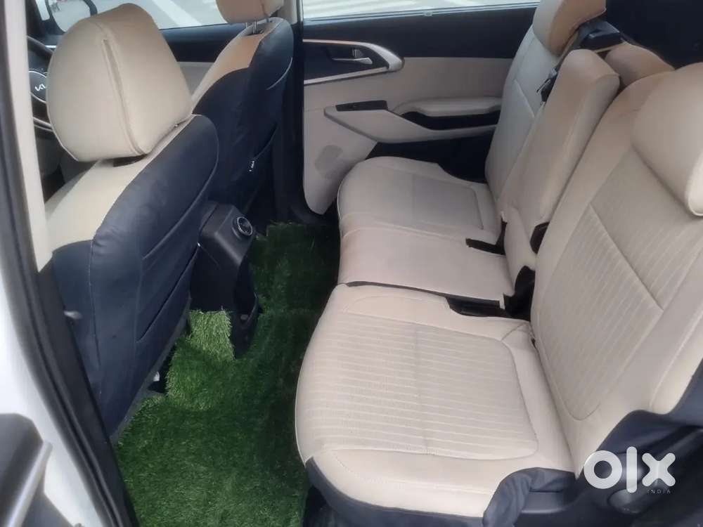 Kia Carens Premium 2026 Car