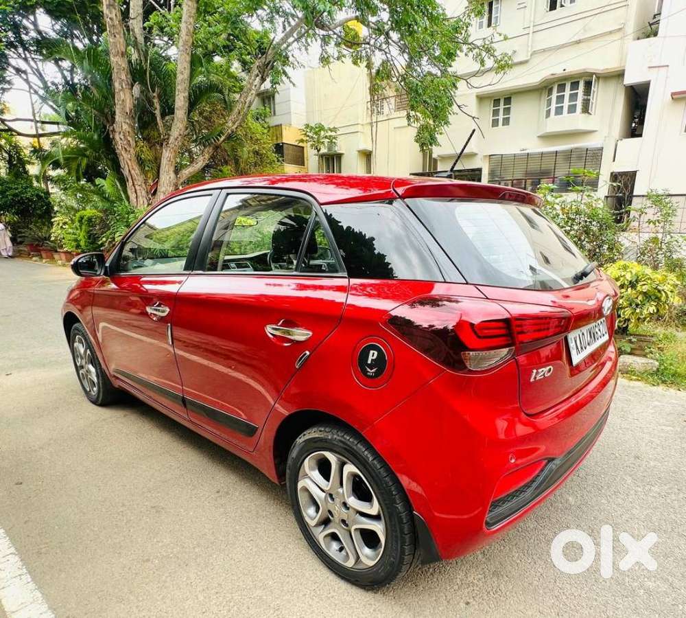 Hyundai I20 Asta 1.4 At With Avn, 2019, Petrol