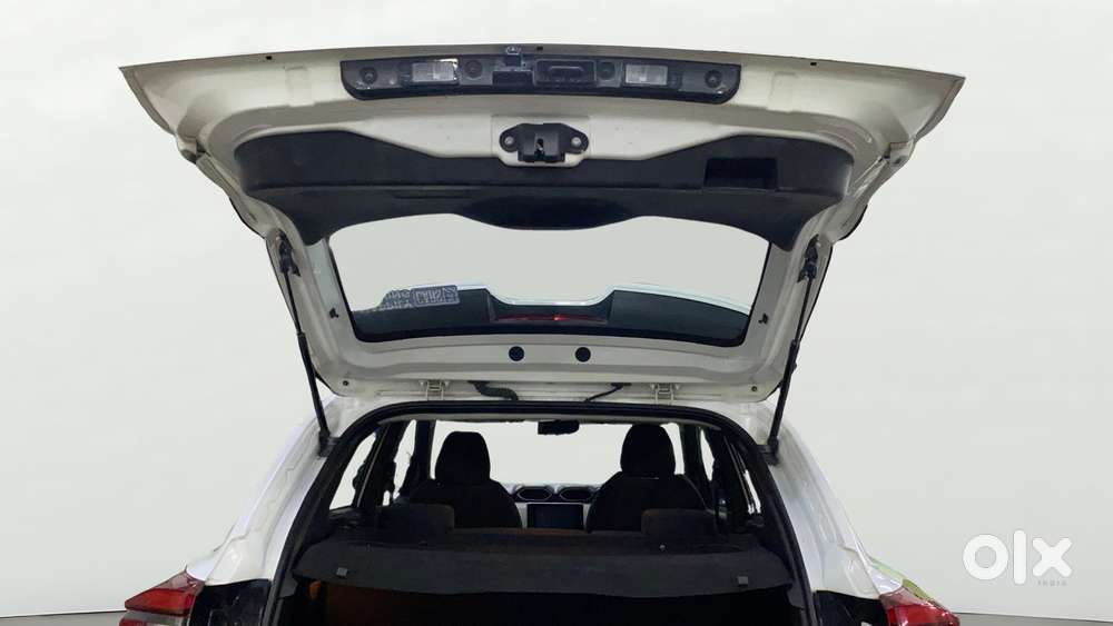 Nissan Magnite Xv Turbo, 2023, Petrol