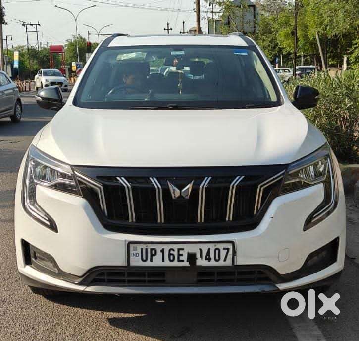 Mahindra Xuv700 2.0 Ax 5 Petrol Mt 7 Str, 2023, Petrol