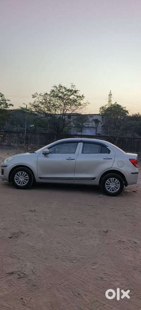 Maruti Suzuki Swift Dzire Vxi Optional, 2017, Petrol