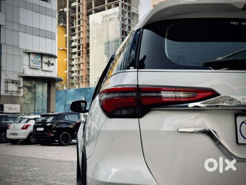 Toyota Fortuner 4x2 At 2.7 Petrol, 2022, Petrol