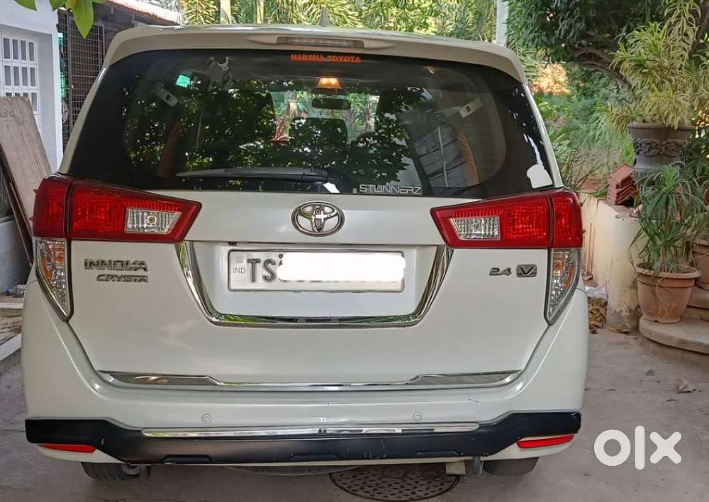 Toyota Innova Crysta 2.4 V 8 Str, 2018, Diesel