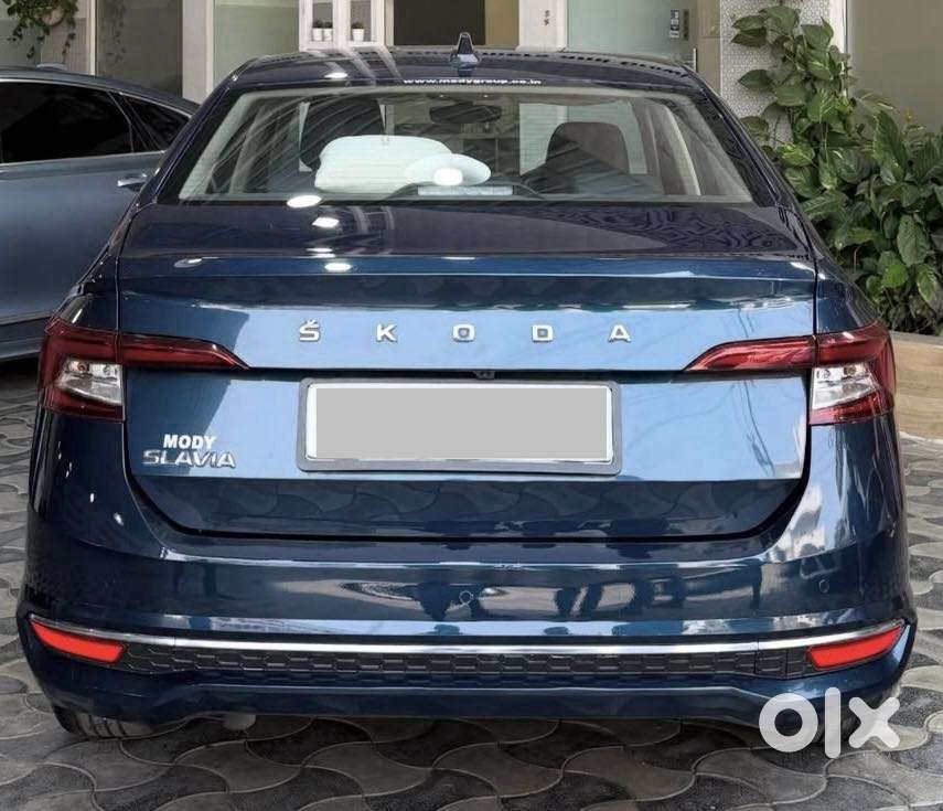 Skoda Slavia 1.0 Ambition Tsi At, 2023, Petrol
