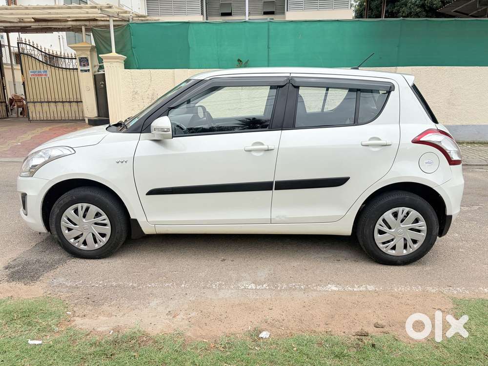 Maruti Suzuki Swift Vxi Optional, 2017, Petrol