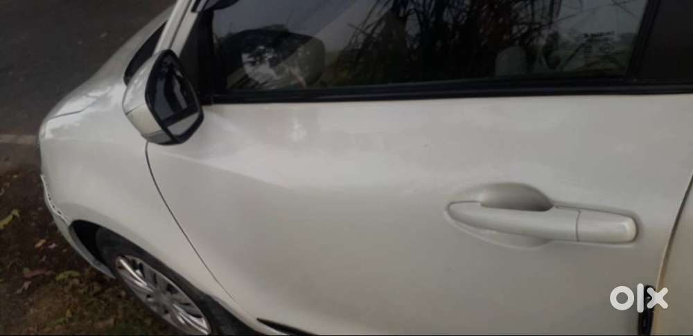 Maruti Suzuki Dzire 1.2 Vxi 2021