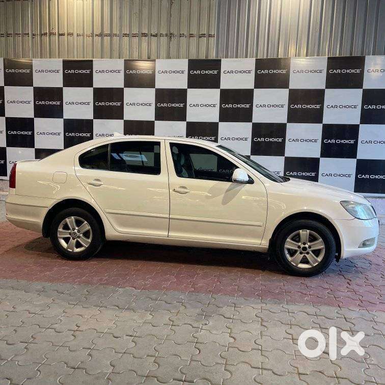 Skoda Laura 2.0 Tdi At L And K, 2011, Diesel