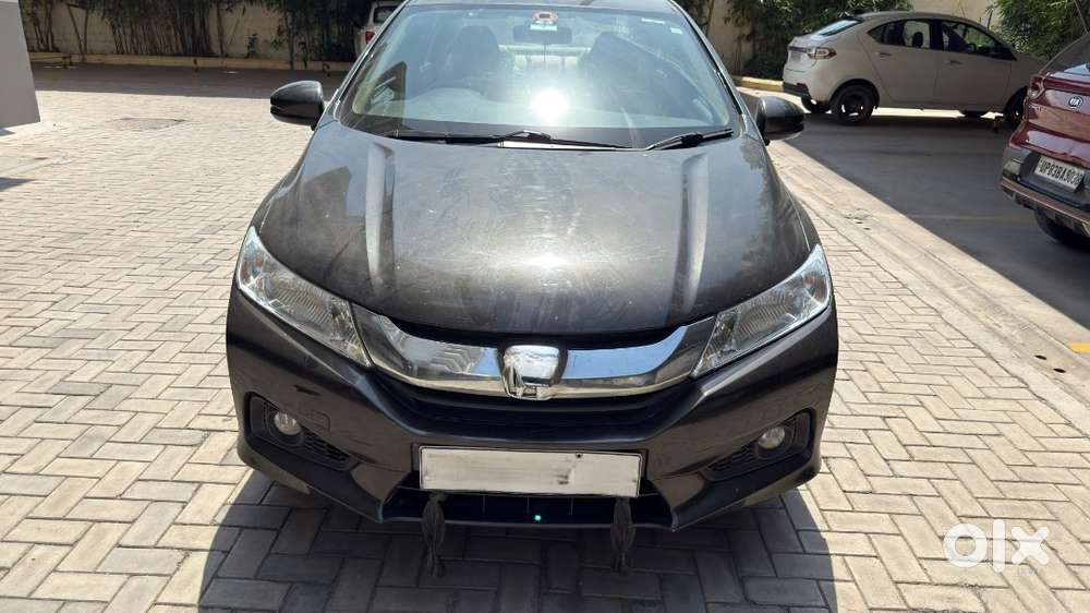 Honda City V 2015 1.5 Diesel Turbo I-dtech Metallic Brown Colour
