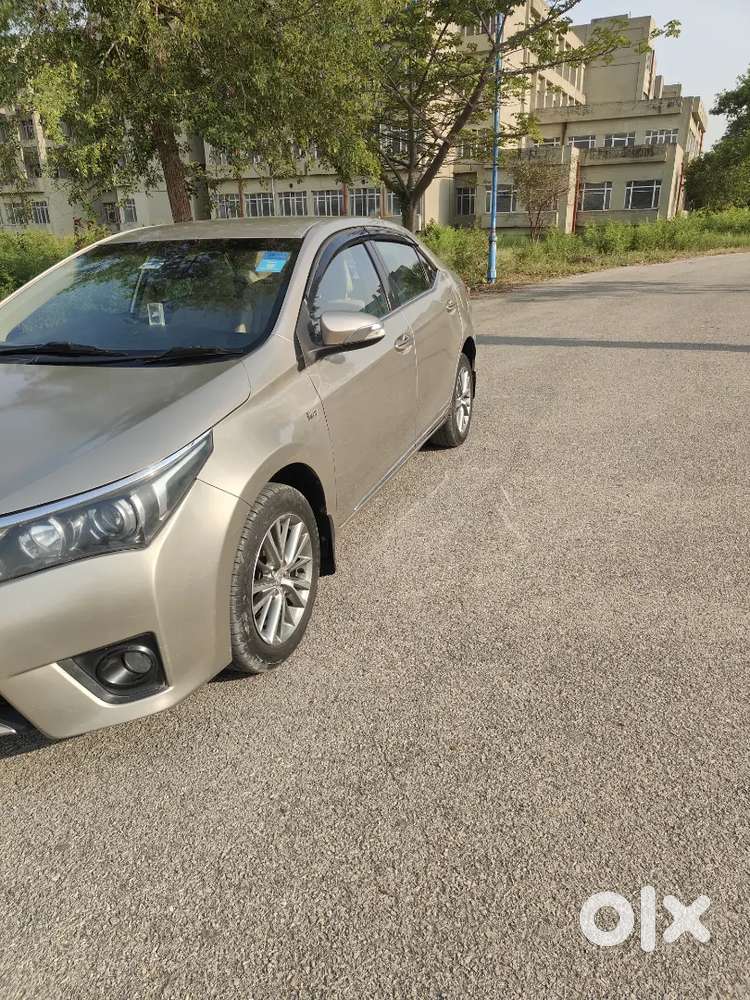 Toyota Corolla Altis 2015