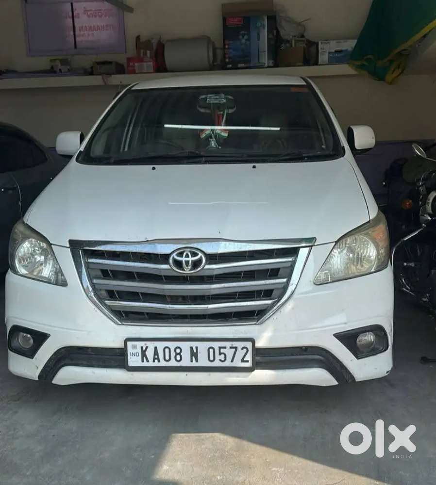 Toyota Innova 2.5 G Manual Transmission